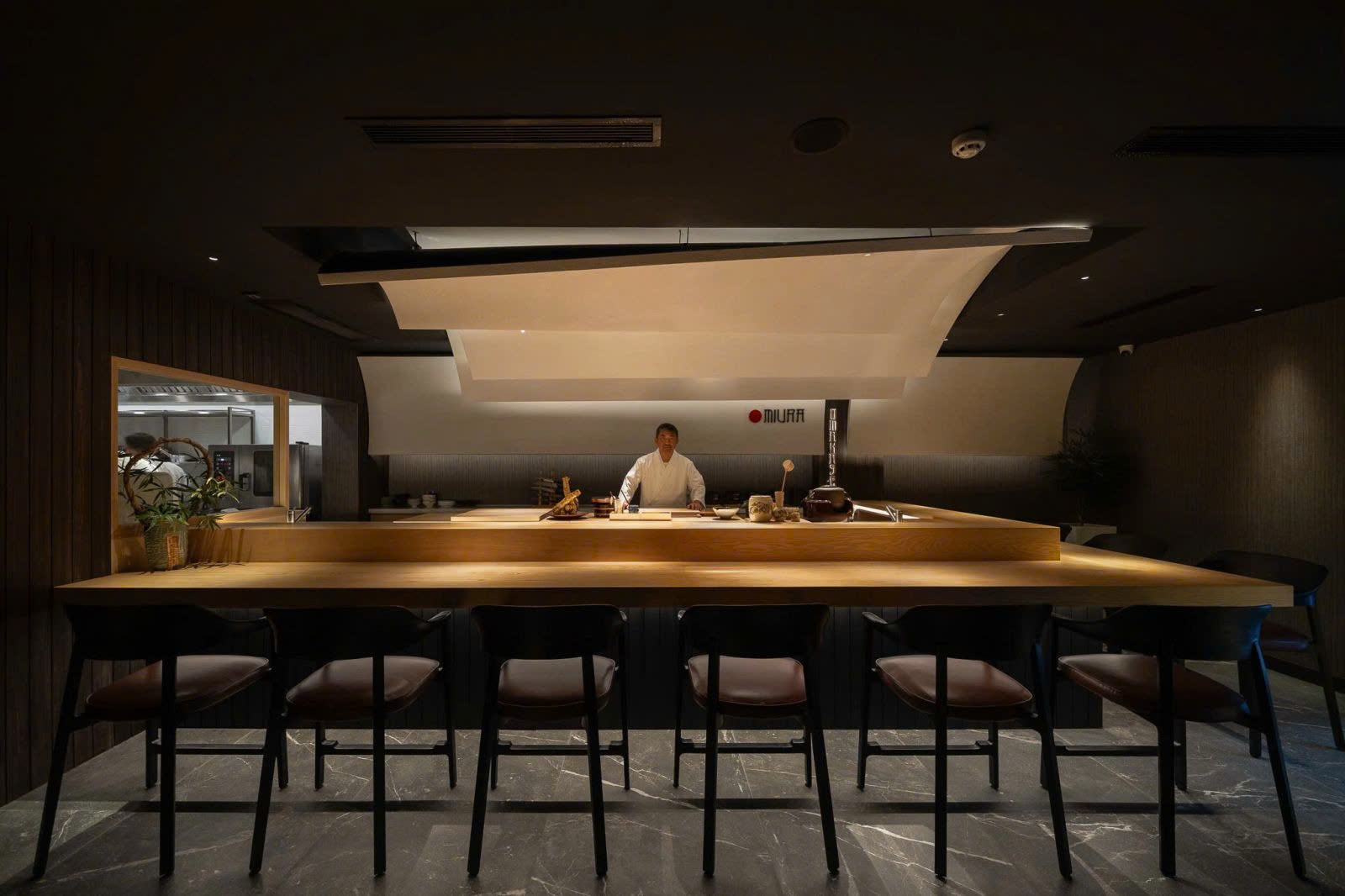 Thiết kế nhà hàng minimal luxury
